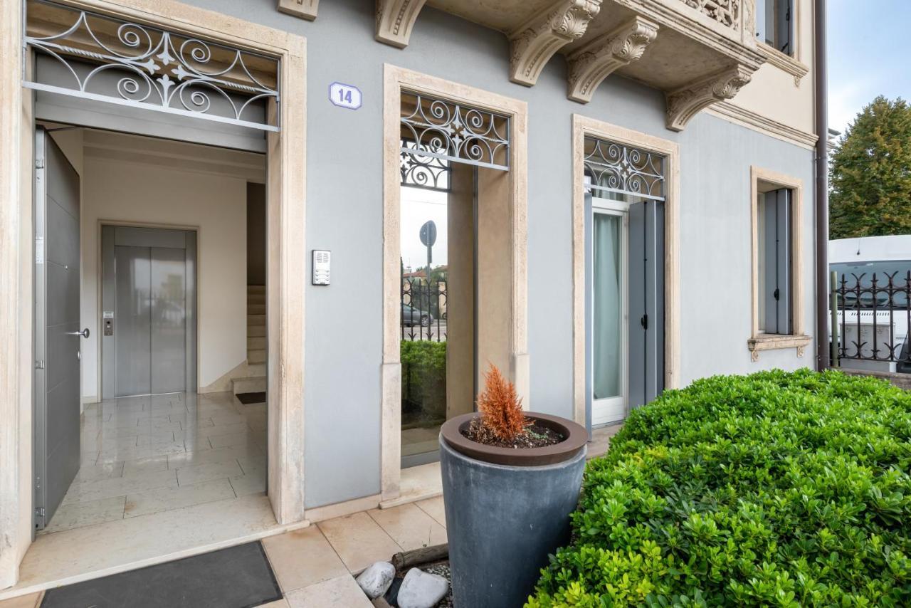 Corte Cappuccina 14 Elegant Apt Con Parcheggio! Padua Exterior foto