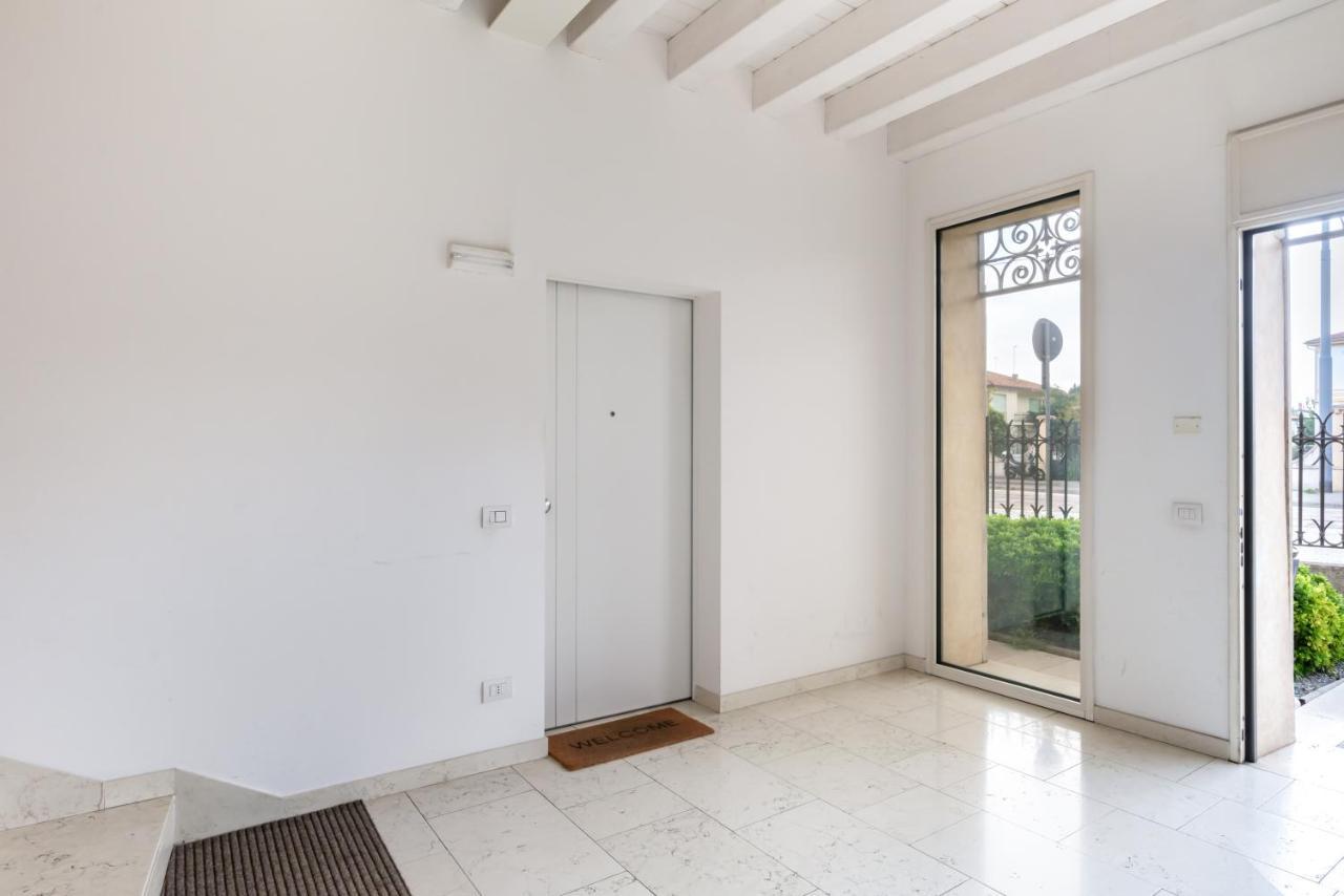 Corte Cappuccina 14 Elegant Apt Con Parcheggio! Padua Exterior foto